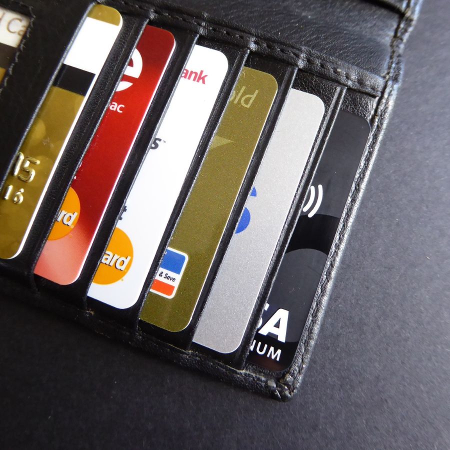 How To Apply for a Credit Card in the UAE?